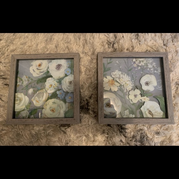 Flower picture- glass casing (set of 2) - Picture 1 of 4